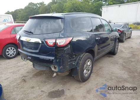 2015 Chevrolet Traverse Ls z USA, uszkodzony, nr VIN 1GNKRFKD9FJ349573